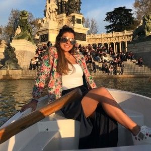 Meet your Posher, Alexia